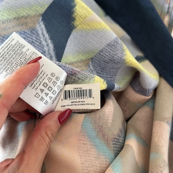 BCBG TUNIC - Picture 6 of 7